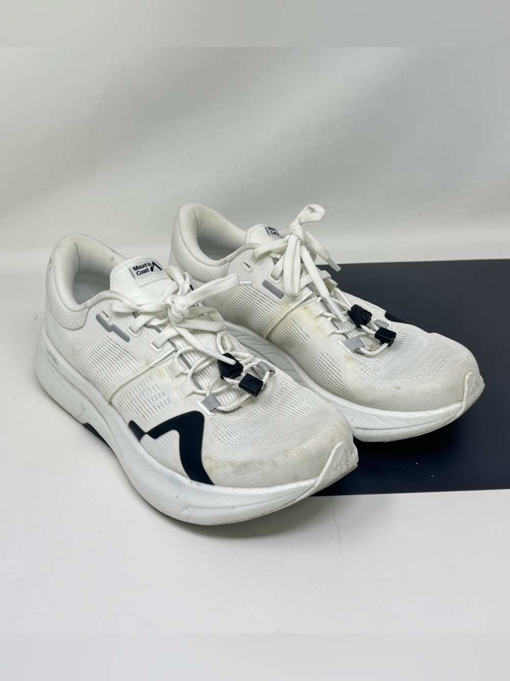 Mount to Coast r1  running shoes Women's R1 (White) 6.5